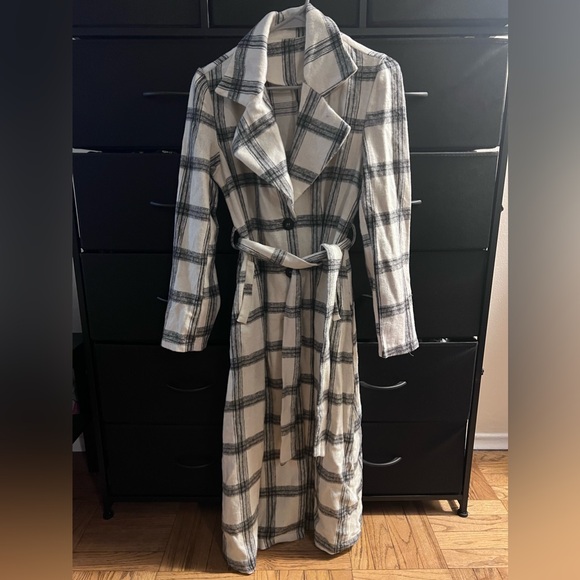 Brand new plaid print belted jacket coat - Picture 2 of 3